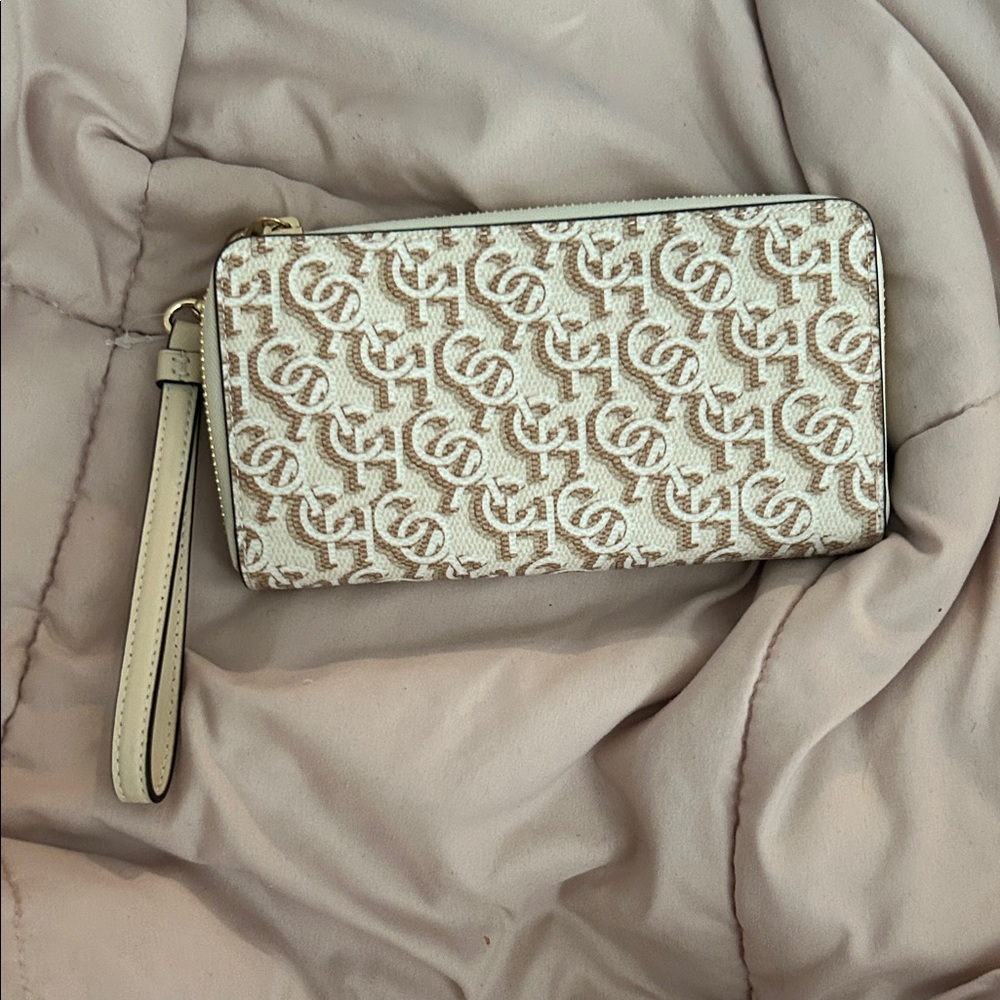 Coach Beige and White Monogram Wristlet - Picture 6 of 9